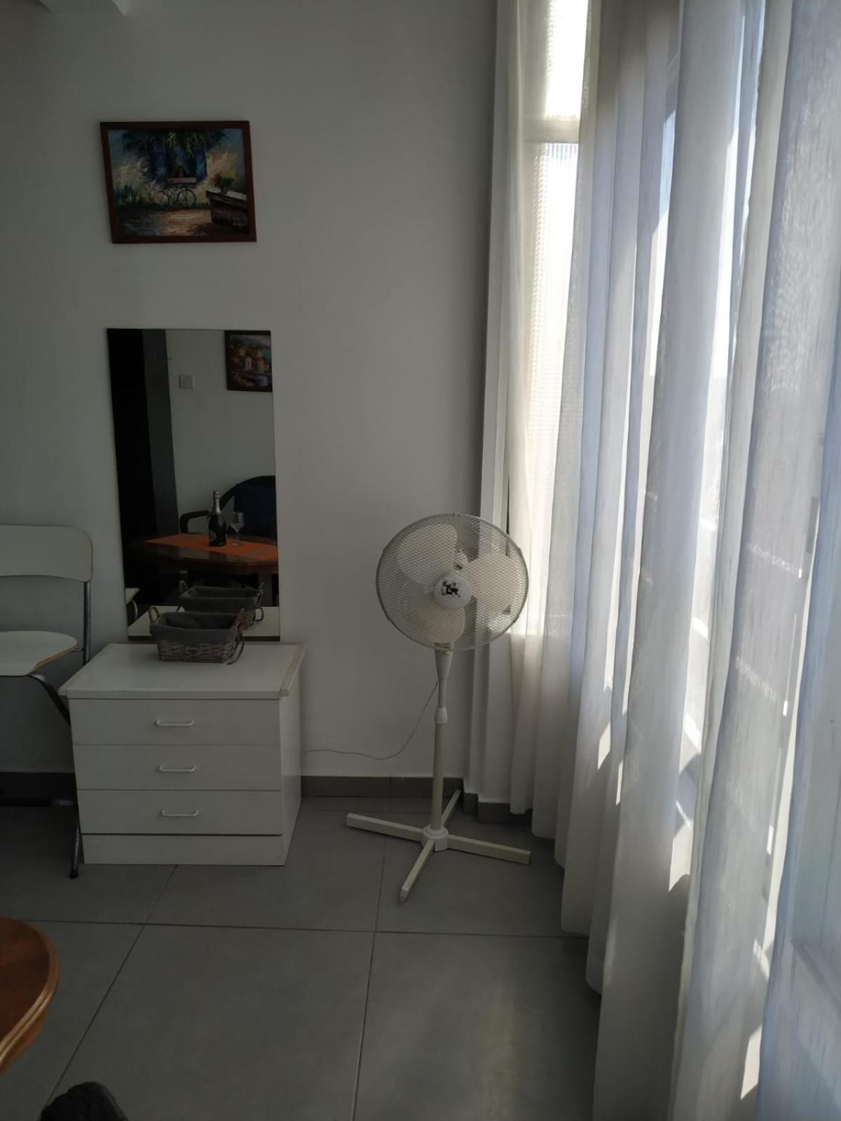 Studio Apartment Near The Beach Larnaka Zimmer foto